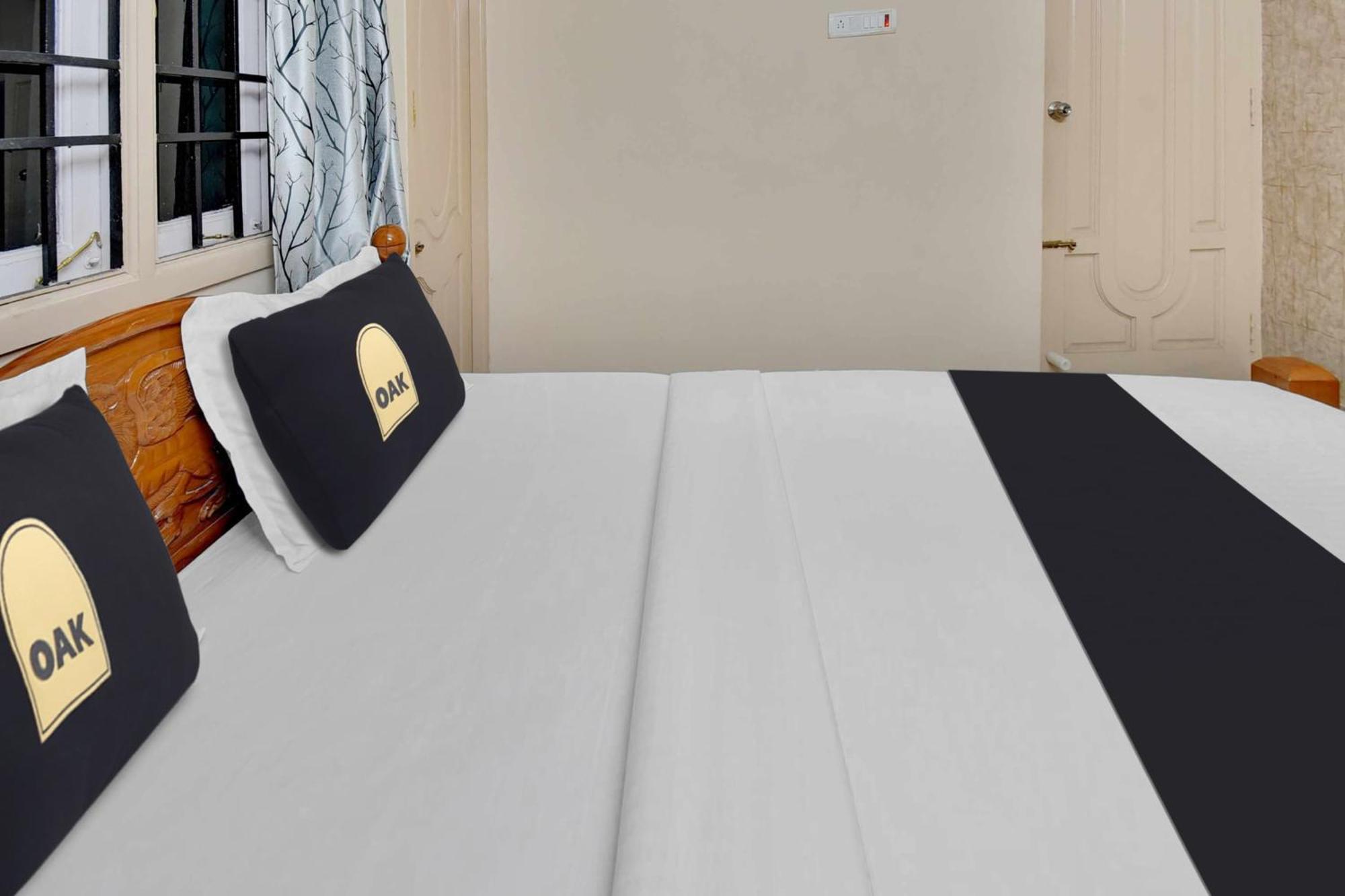 Collectipn O Pradee Queen Resort チェンナイ エクステリア 写真